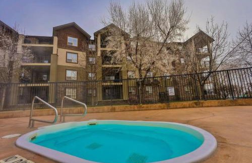 East Kootenay Apartment | Experience Lake Windermere Pointe: 4-Star Paradise Retreat
