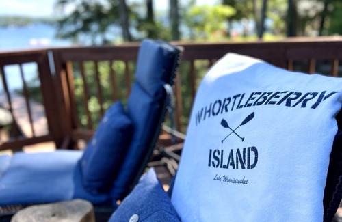 Tuftonboro House | Exclusive Lake Winni Waterfront Cottage with Private Beach