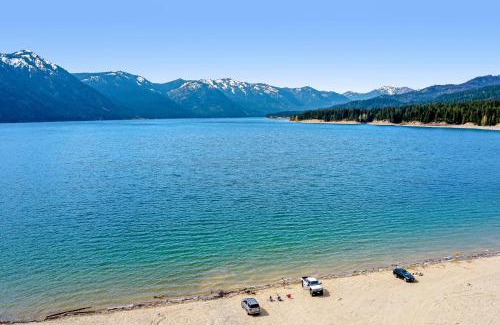 Roslyn Ridge House | Family-Friendly Getaway at Lakedale Lodge Awaits You