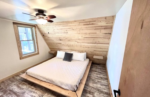 Hoyt Cabin | Experience LakeFire Cabin: Modern A-Frame by the Water