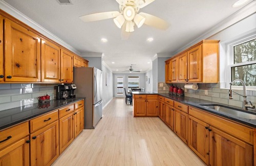 Onalaska House | Lakefront Retreat with Private Dock & Family-Friendly Amenities