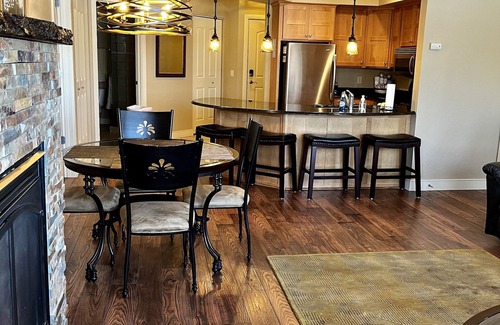 Birchwood Condo | Guest Rated: 9.8 - Lakefront Condo with Pool & Hot Tub