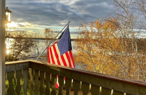 Birchwood Condo | Guest Rated: 9.8 - Lakefront Condo with Pool & Hot Tub