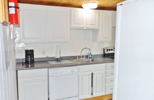 Meredith Cottage | Lakefront Retreat: 3 Bedrooms, Beach Access & Lake Views