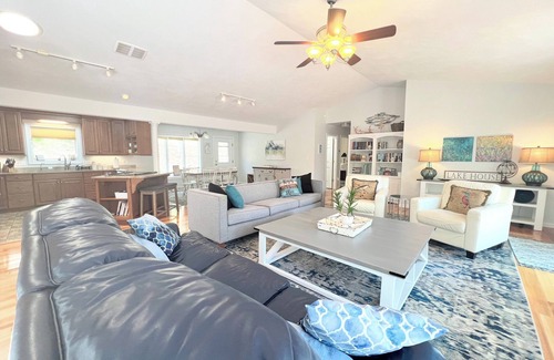 Moneta House | Beautiful Lakefront Retreat with Dock, Game Room & Kayaks
