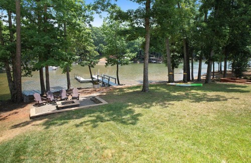 Bowling Green House | Lakefront Five Bedroom Retreat with Firepit and Pool
