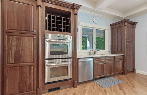 Greensboro House | Scenic Lakefront Retreat with Spa and Family-Friendly Fun
