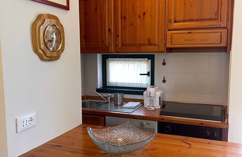 Lugana Apartment | Beautiful Lakefront Apartment with Pool & Spa Amenities