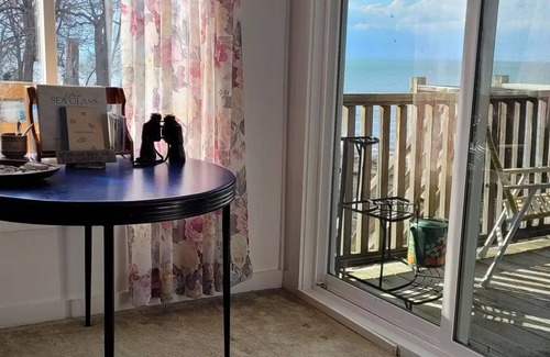 Geneva Apartment | Scenic Lakefront Apartment Near Wineries and Geneva