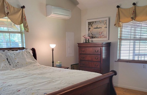 Hernando Cottage | Ideal Lakefront Retreat with Family & Pet-Friendly Amenities