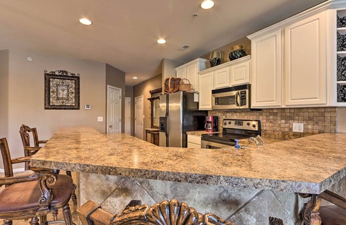 Camdenton Condo | Elegant Lakefront Condo with Pool Access and Balcony Views