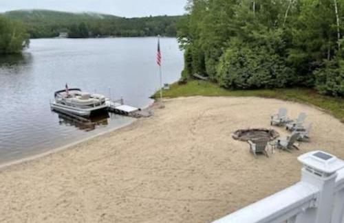 East Wakefield House | Lakefront Bliss