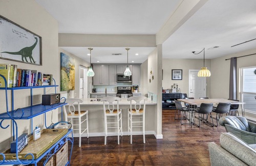 Horseshoe Bay House | Lakefront Retreat with Boatslip, Pool & SUP Access