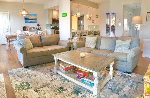 Horseshoe Bay House | Lakefront Getaway: Boatslip, Wi-Fi & Kayaks Await You