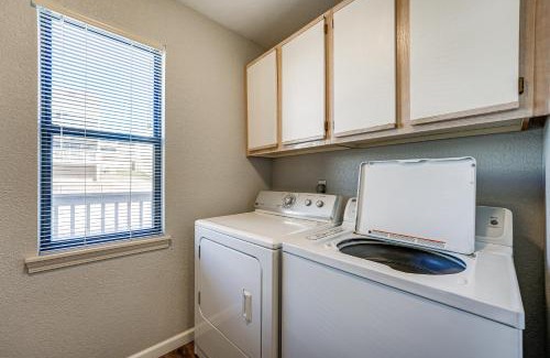 Table Rock Apartment | Lakefront Branson Penthouse with Pool & Hot Tub Amenities