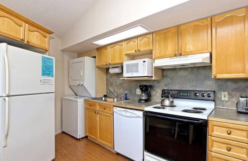 Lakeway House | Tranquil Lakefront Bungalow with Pool & Hot Tub Awaits