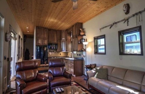 Bayview Cabin | Remote Lakefront Cabin #1 Near Lake Pend Oreille - 9.6/10