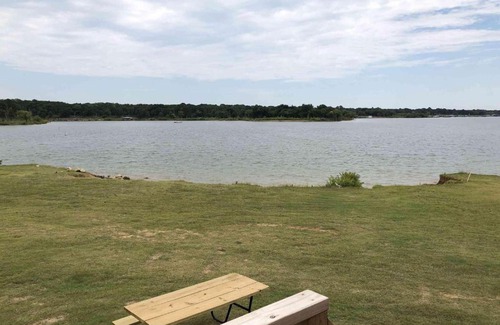 Mead House | Family-Friendly Lakefront Cabin - Call of the Wild Escape