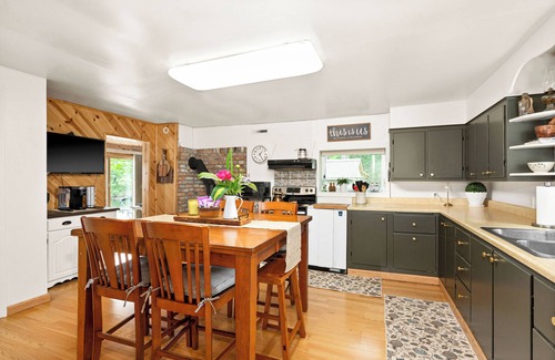 Duluth Cabin | Lakefront Cabin on Island Lake