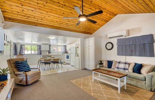 Clearlake Cabin | Scenic Lakefront Cabin at Silverado Beach - Rated 10/10