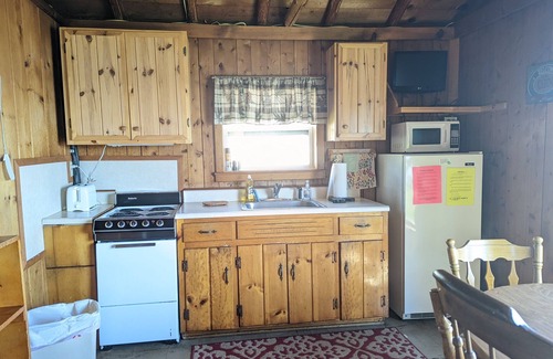 Trout Lake Cabin | Experience Lakefront Cabin Retreat: Pets Welcome & Scenic Trails