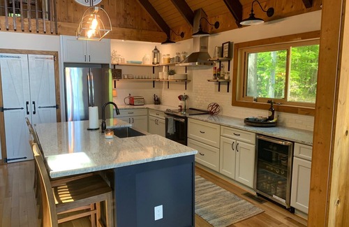 Bumpass House | Pet-Friendly Lakefront Cabin with Beach, WiFi & Kayaks