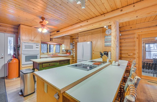 Webster Cabin | Lakefront Cabin w/Sauna & Dock in Webster!