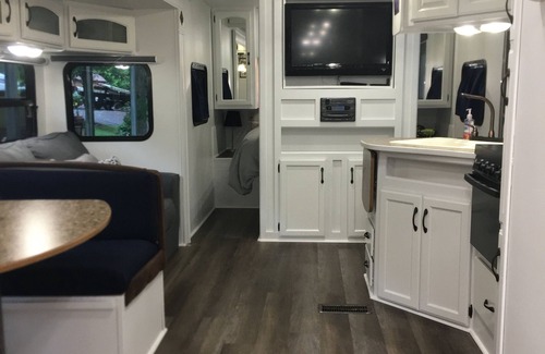 Hiawassee House | Lakefront Getaway: Cozy 2-Bedroom Retreat with Dock Access