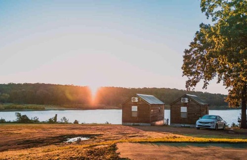 Mead House | Lakefront Cedar Cabin - Pet-Friendly Retreat with Top Ratings