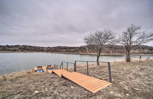 Cedar Vale House | Idyllic Lakefront Cedar Vale Lodge with Private Boat Dock