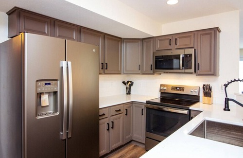 Osage Beach Condo | Scenic Lakefront Condo with Pool and Park Views