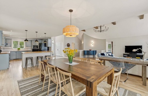 Cheneville Cottage | Serene Lakefront Cottage with Beach and Breathtaking Sunsets