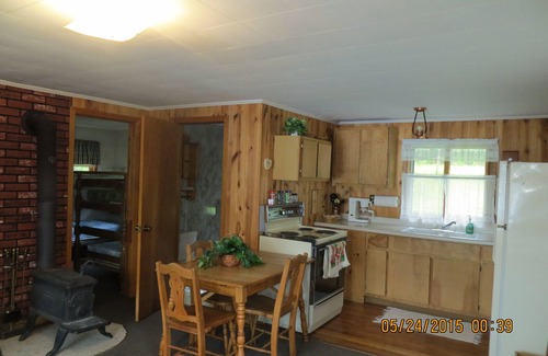 Crandon Cottage | Idyllic Lakefront Cottage with Pontoon & Pet-Friendly Perks