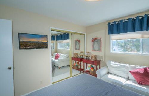 Fawnskin House | Waterfront Retreat - Breathtaking Views and Pet-Friendly Stays