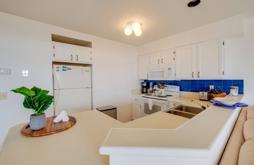 Elk Rapids Condo | Relaxing Elk Rapids Vacation Rental with Lake View Amenities