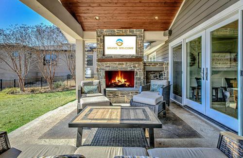 Granite Shoals House | Lakefront Family Home for 12 w Picturesque Views & Patio