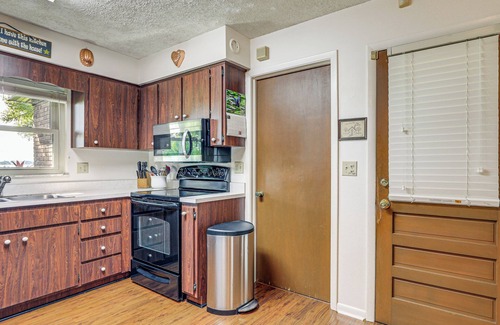 Florida South Atlantic Coast House | Lakefront Frostproof Getaway with Beach and Spa Amenities