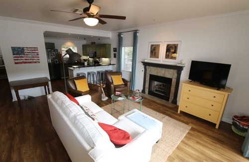 Dadeville Condo | Discover Lake Martin at Sunset Point - Rated 9.8/10!