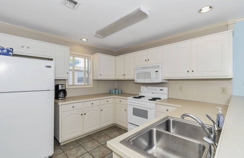 Dadeville Condo | Discover Lakes & Land at Sunset Point: Pool and Ocean Views