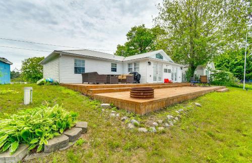 Gladwin House | Lakefront Gladwin Getaway: Ideal for Families with Dock!