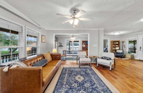Granbury House | Serene Lakefront Haven Near Historic Granbury Square