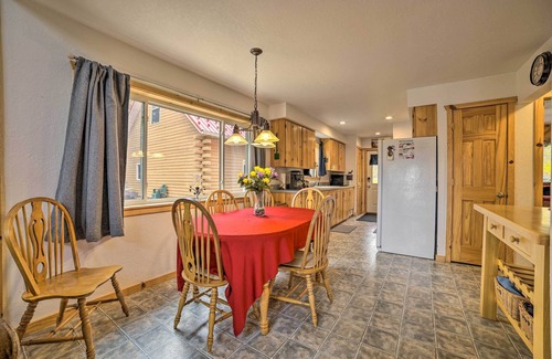 Hawks House | Lakefront Hawks Getaway: Fire Pit, Kayaks & Ocean Views