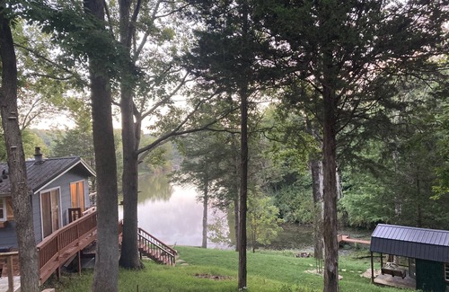 Chaplin House | Scenic Lakefront Retreat Near Bourbon Trail - Pet Friendly!