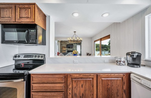 Lake Winola House | Tranquil Lakefront Home in Lake Winola, PA - 10/10 Rated