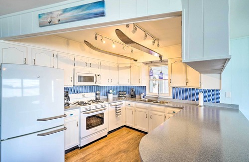 Buckeye Lake House | Idyllic Lakefront Retreat with Rooftop Deck & Games