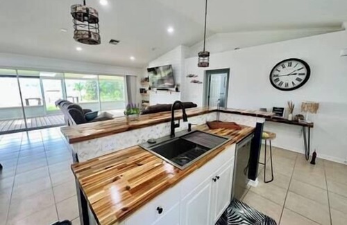 Lake Placid House | Lake Placid Sebring Lake House: Family-Friendly Retreat
