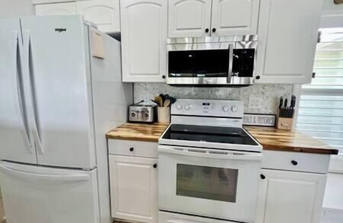 Lake Placid House | Lake Placid Sebring Lake House: Family-Friendly Retreat