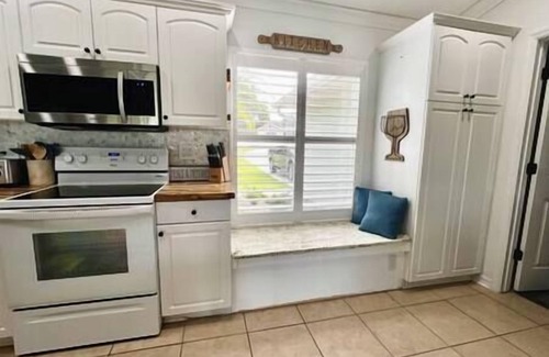 Lake Placid House | Lake Placid Sebring Lake House: Family-Friendly Retreat