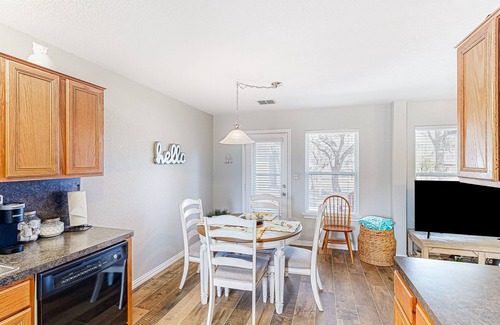 Granbury House | Lakefront Retreat with Private Dock and Spa Amenities
