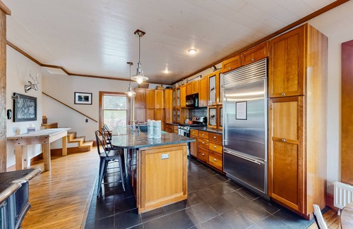 Greenville House | Lakefront Retreat with Private Dock & Firepit Experience